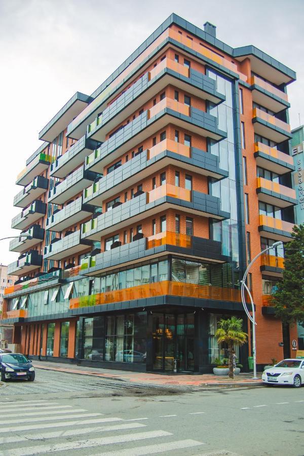 Graphic Hotel Batumi Exterior photo